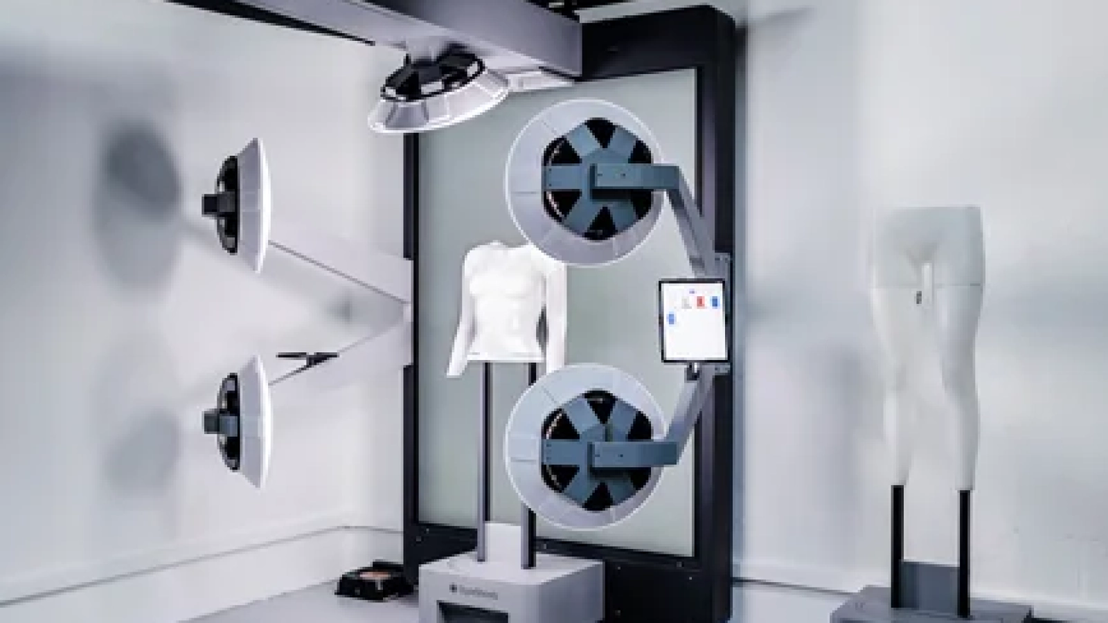 machine-photo-mannequin-invisible.34b35d52