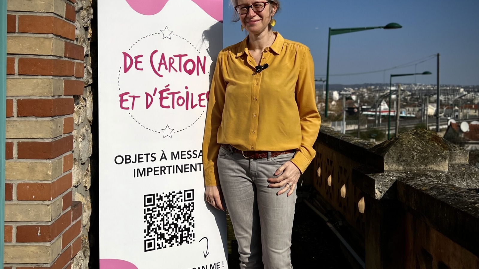 ranafout de carton et d'étoiles