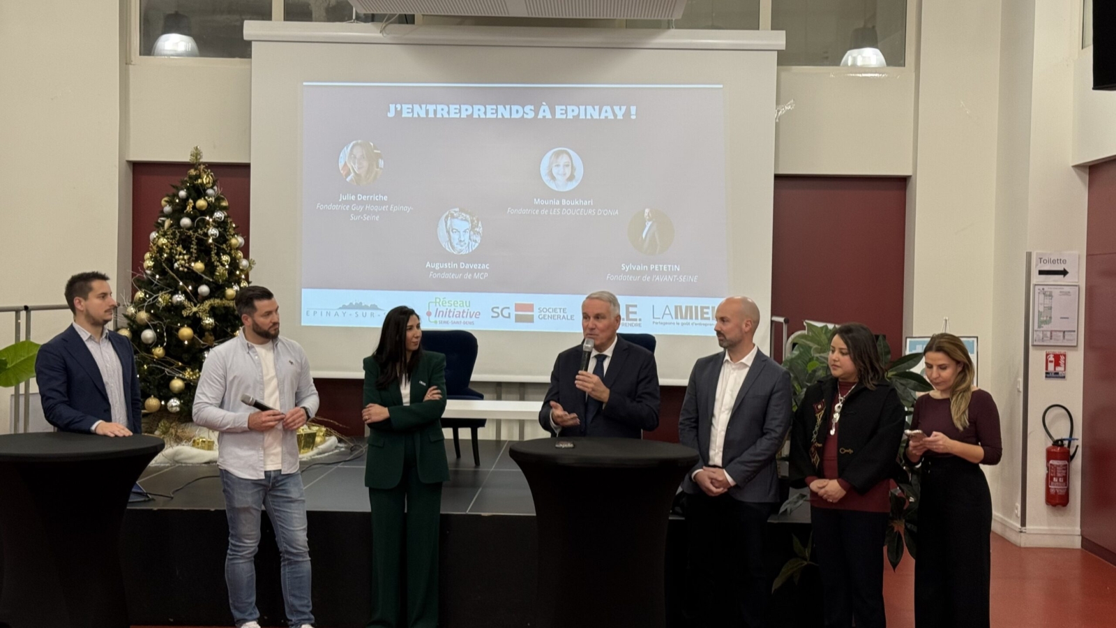 25-12-09 17-11-22 6840